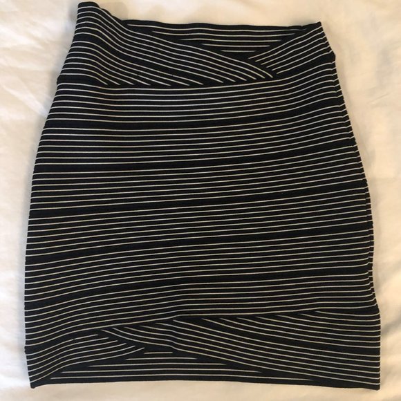 BCBG Alisa Black and white bandage skirt - Picture 4 of 5